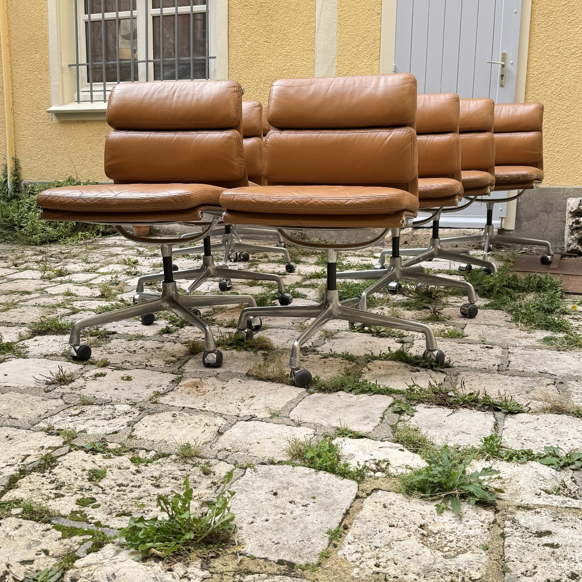 8 Fauteuils Charles et Ray Eames édition Hermann Miller
