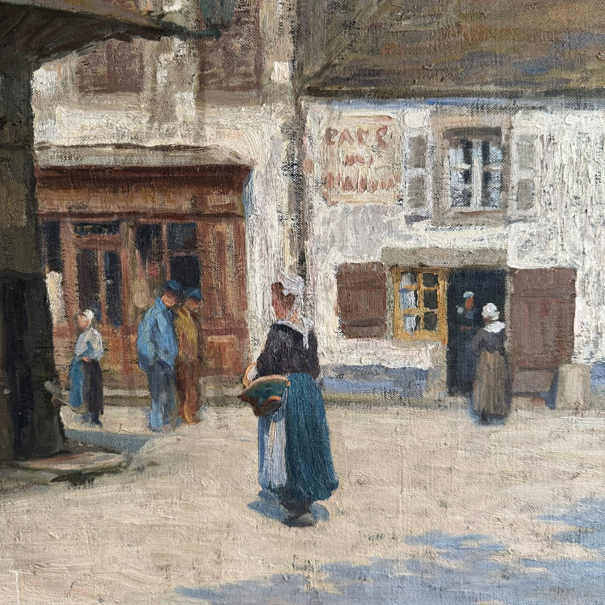 Hst Around The Concarneau Market Halls Mr. Grun-photo-1