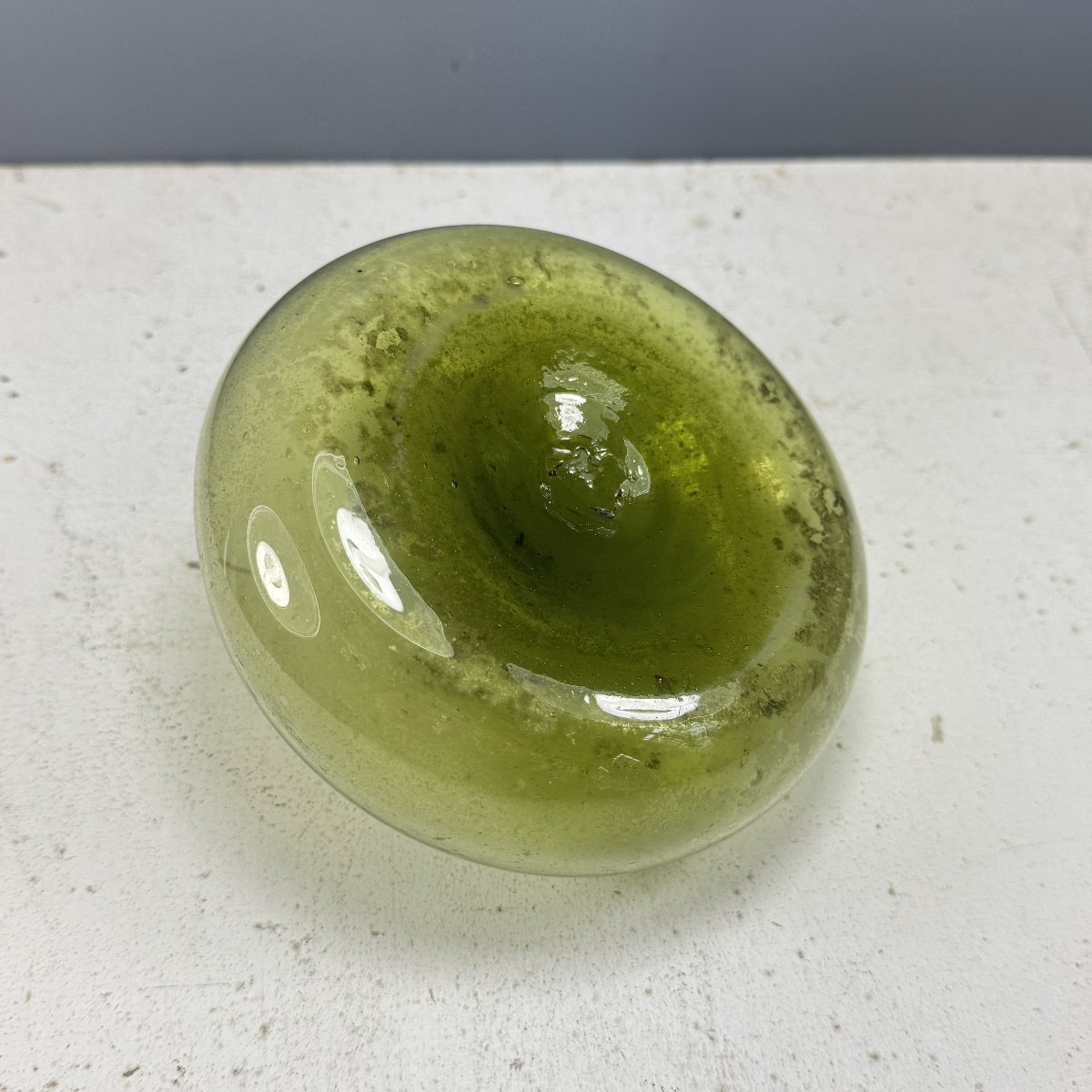 Lampe à huile en verre soufflé vert olive époque 18ème-photo-2
