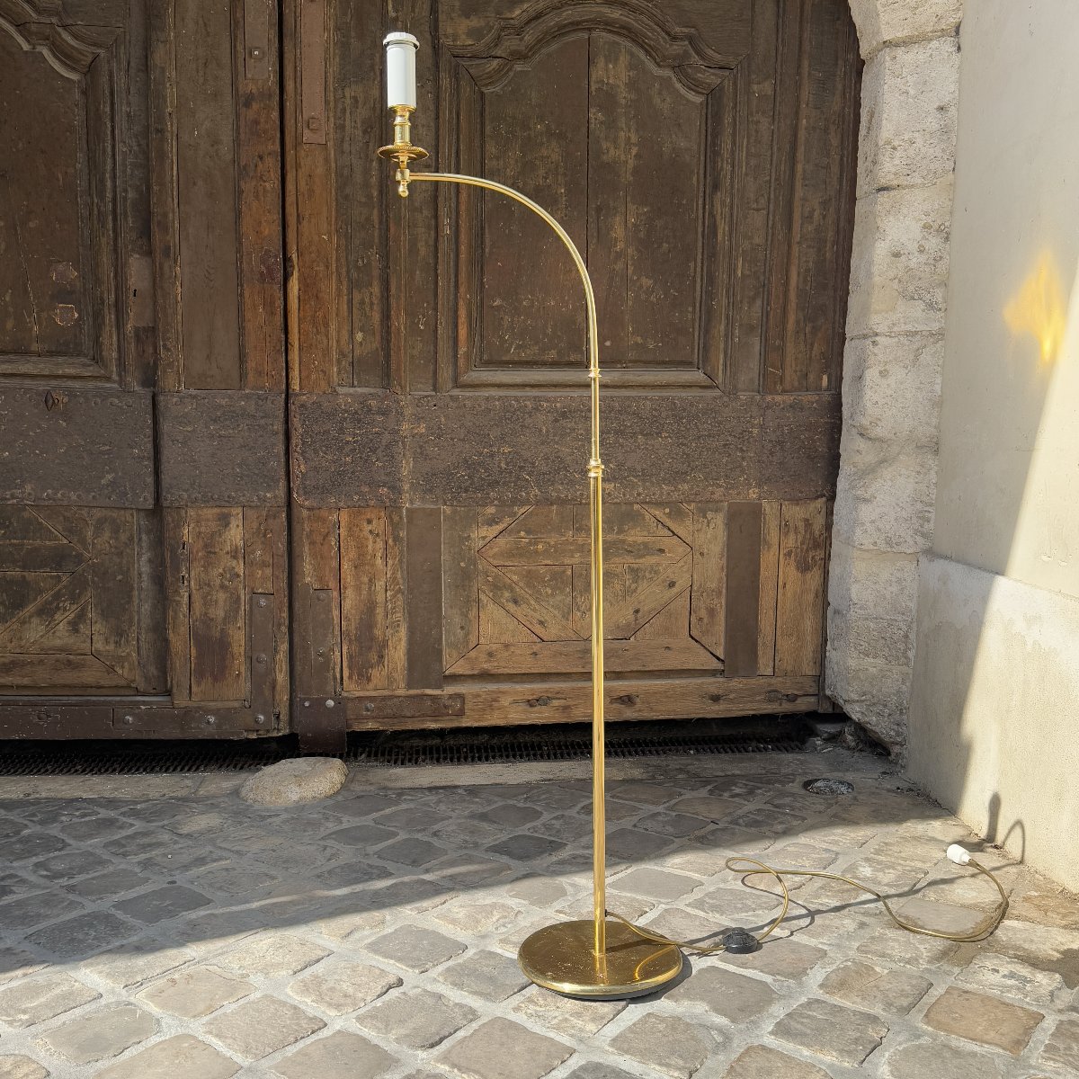 Floor-standing Reading Lamp
