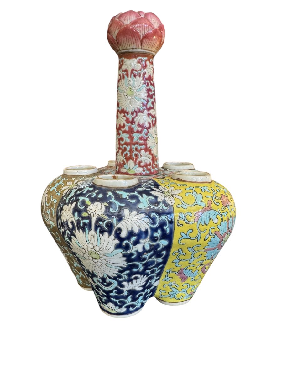 Vase chinois tulipier “décor famille rose”