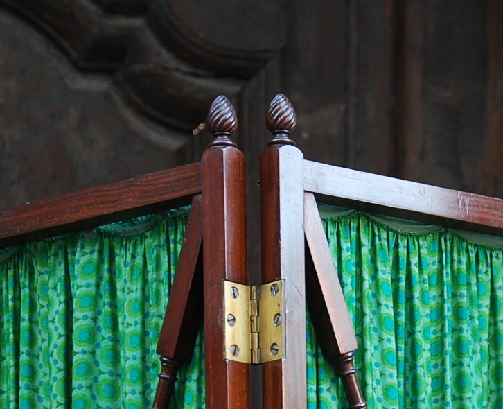 Mahogany Screen With Braces-photo-2