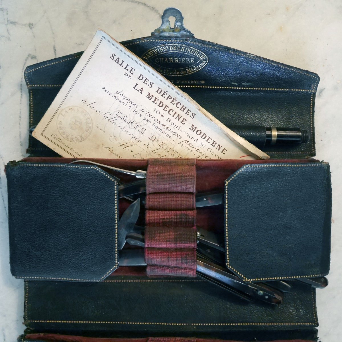 Nineteenth Surgeon Case Marked Charrière-photo-2