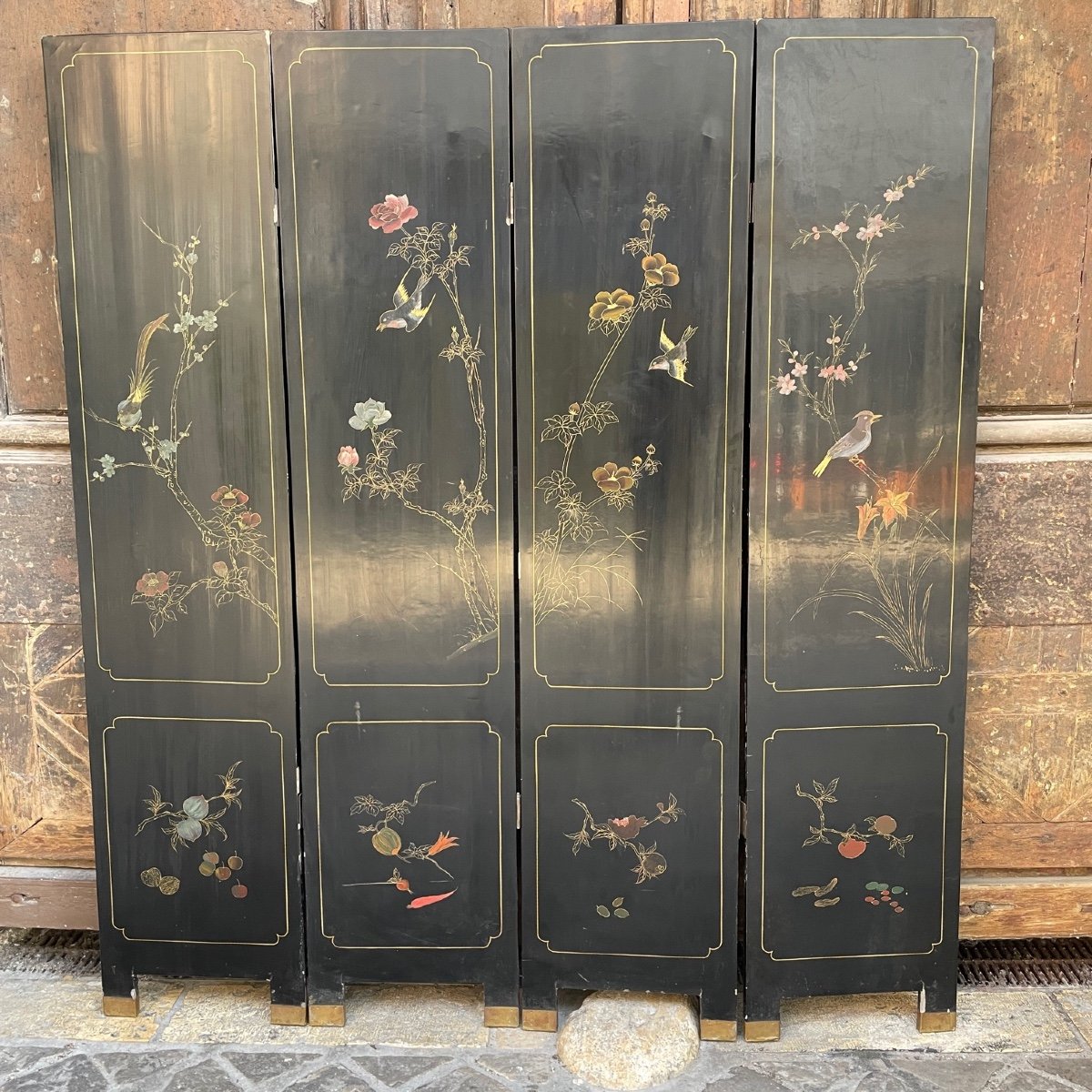 Lacquer Screen-photo-1