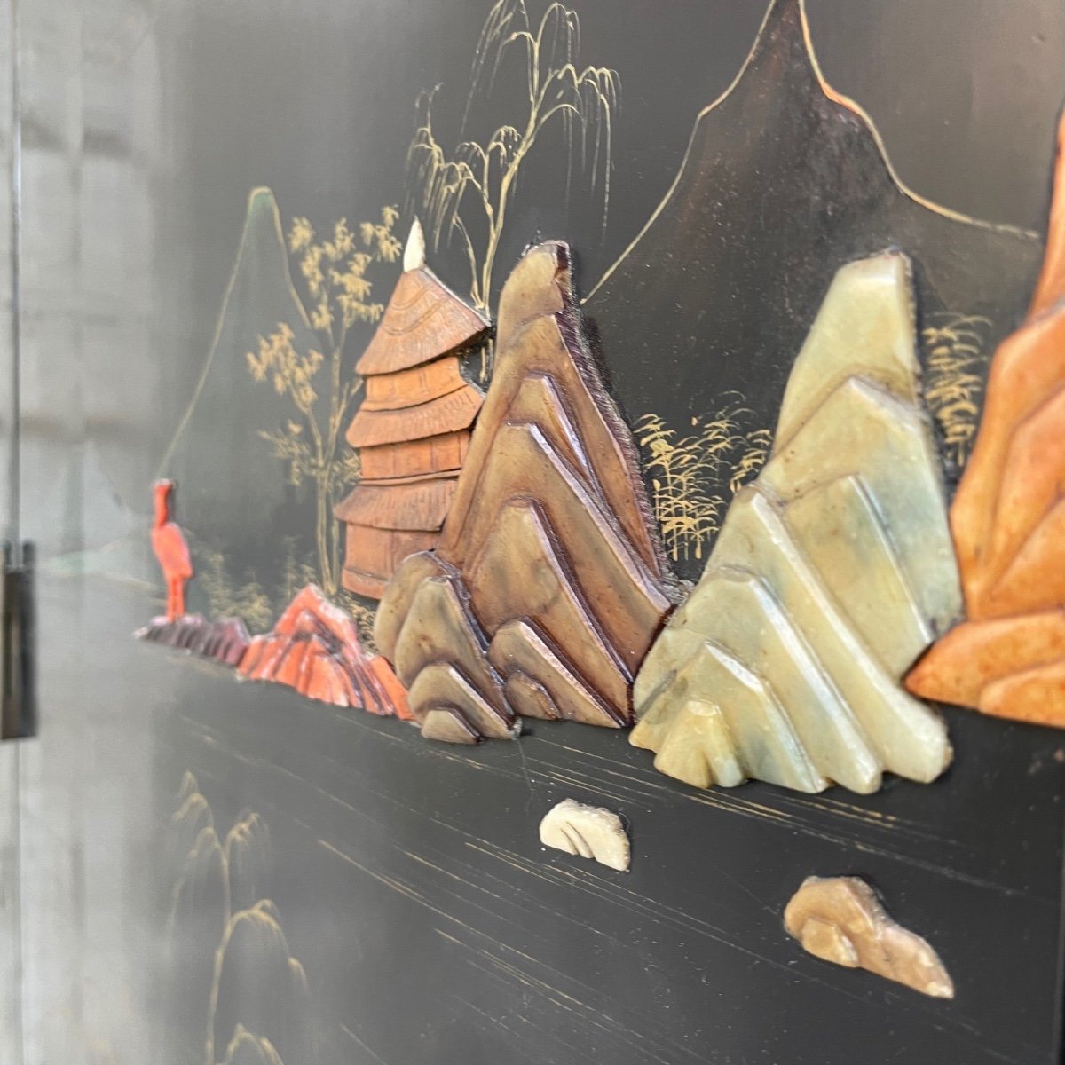 Lacquer Screen-photo-6