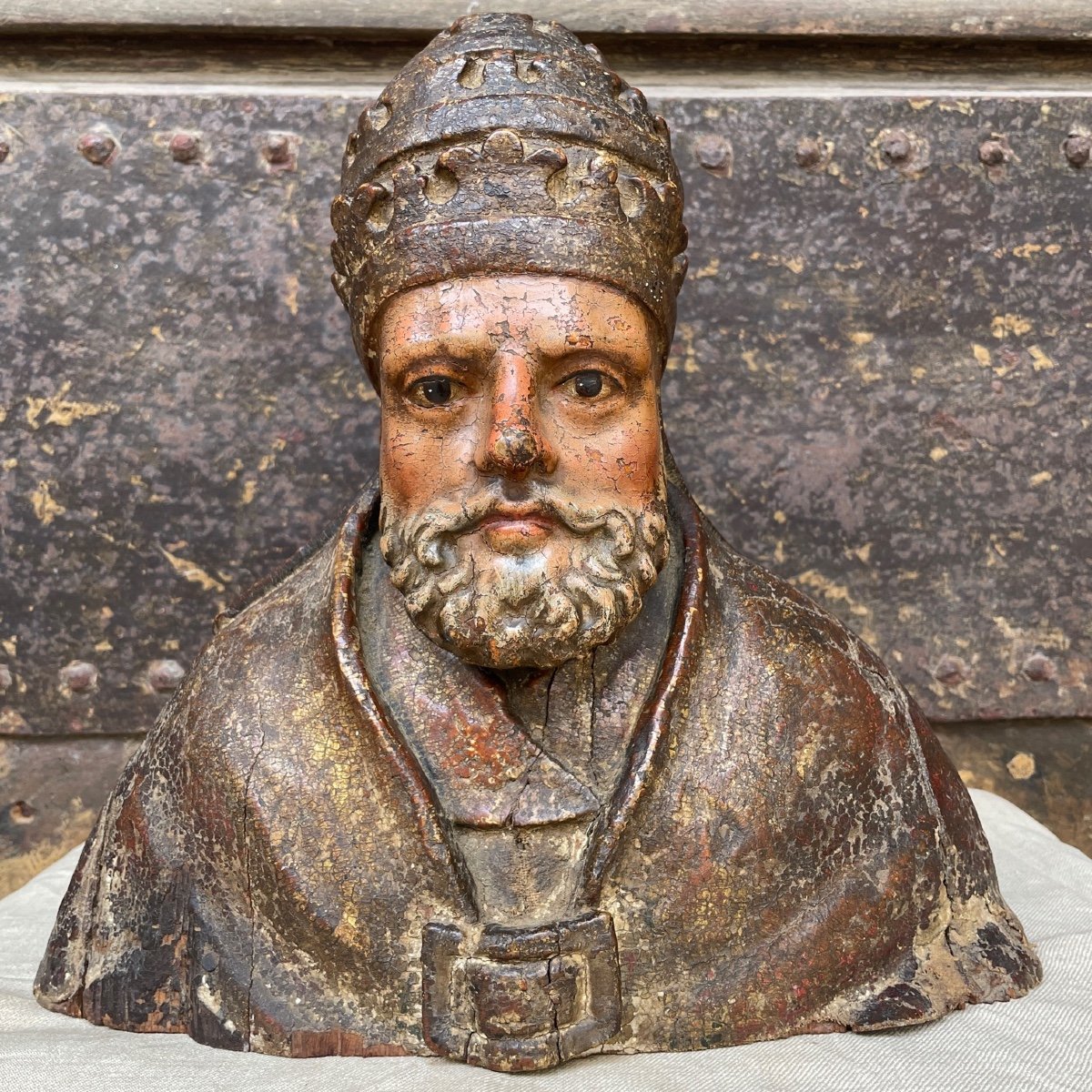Buste D’évêque En Bois Peint Polychrome