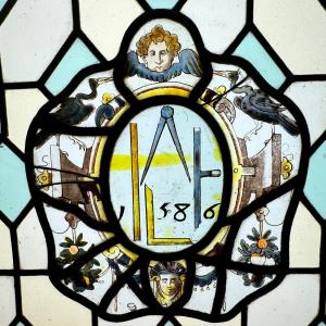 Stained Glass Window Attributes Of Companion XVIth (55 X 45 Cm)