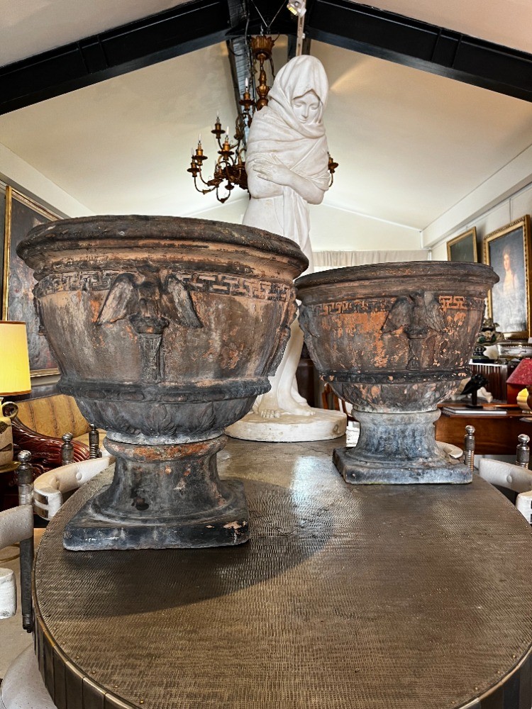 Paire de vasques en terre cuite signées Antoinetti Sienne, Italie XIXe siècle