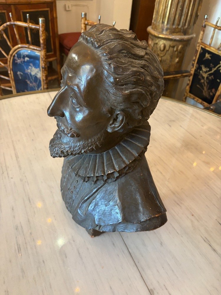 Tête en Terre cuite représentant un personnage Renaissance-photo-2