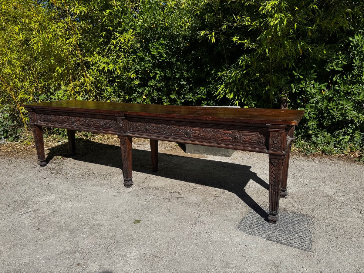 Large Console