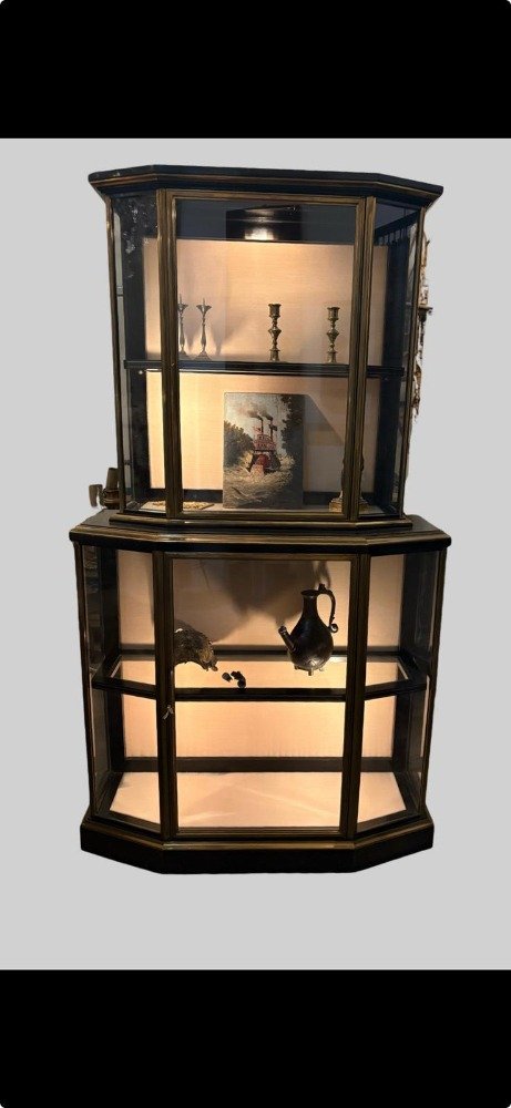 Illuminated Display Cabinet