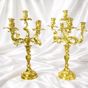 Paire  de candélabres en bronze doré  de  style  Louis XV