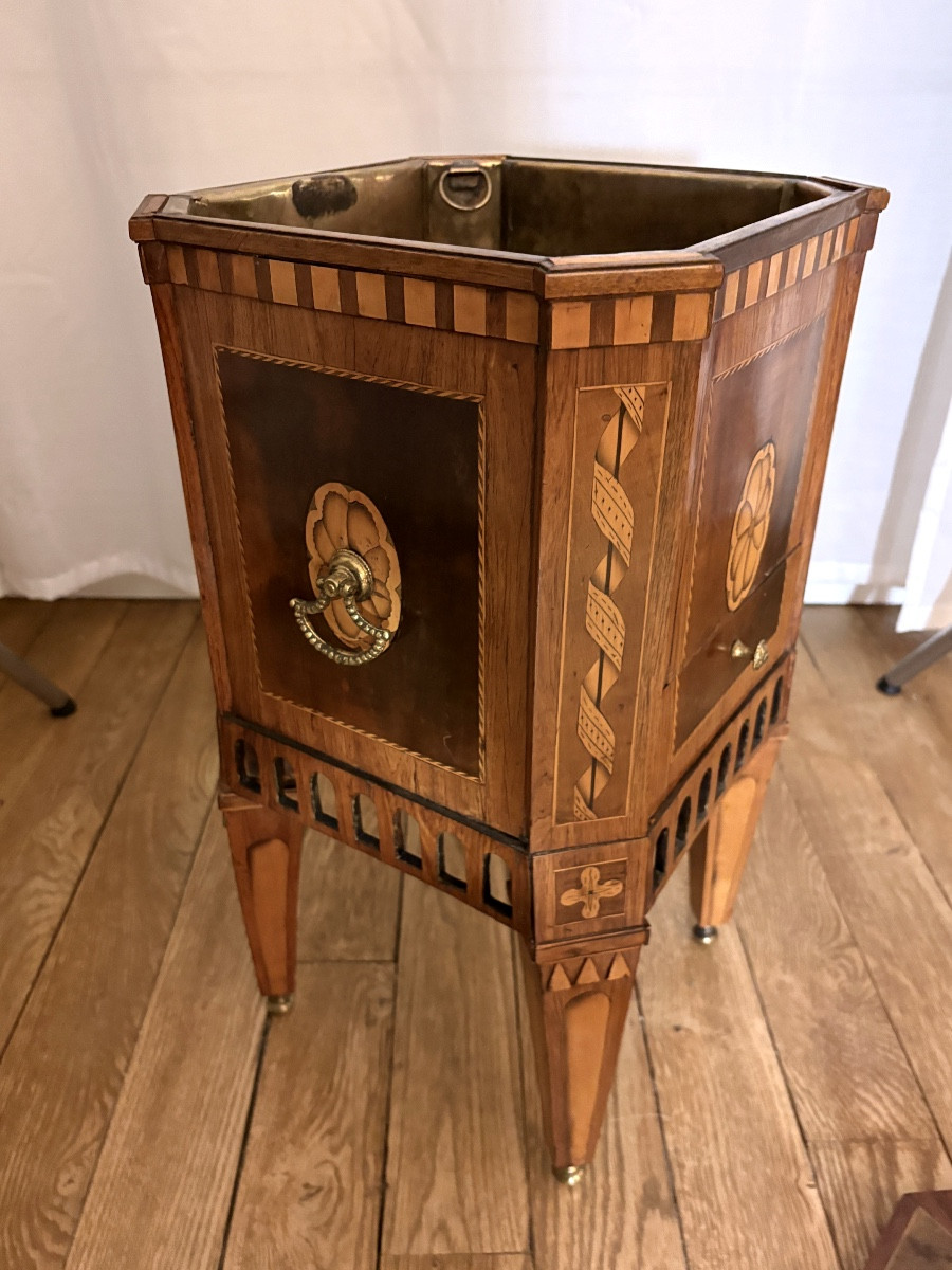 Louis XVI Cellarette-photo-2