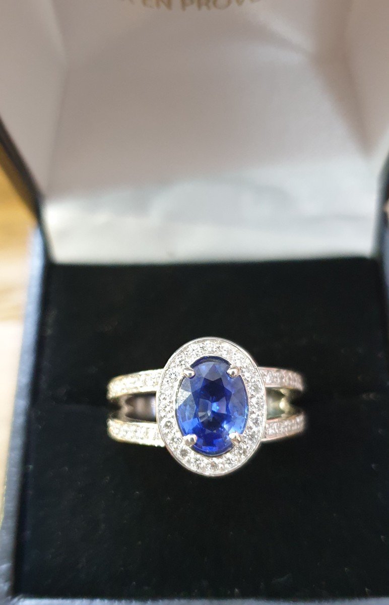Proantic: Sapphire Diamond Entourage Ring