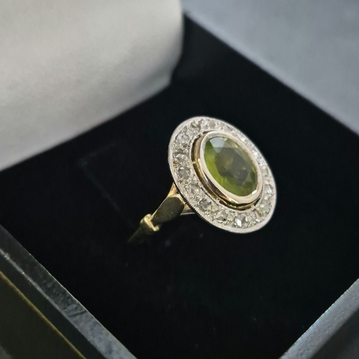 Bague Art Déco Entourage Péridot Diamants-photo-2