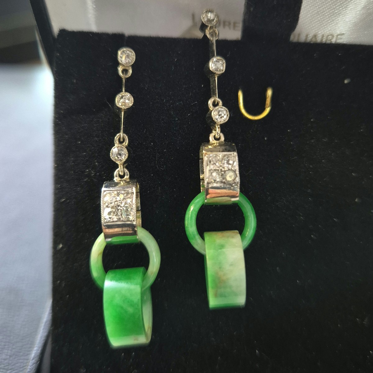 Boucles d'oreilles art déco platine diamants et jade