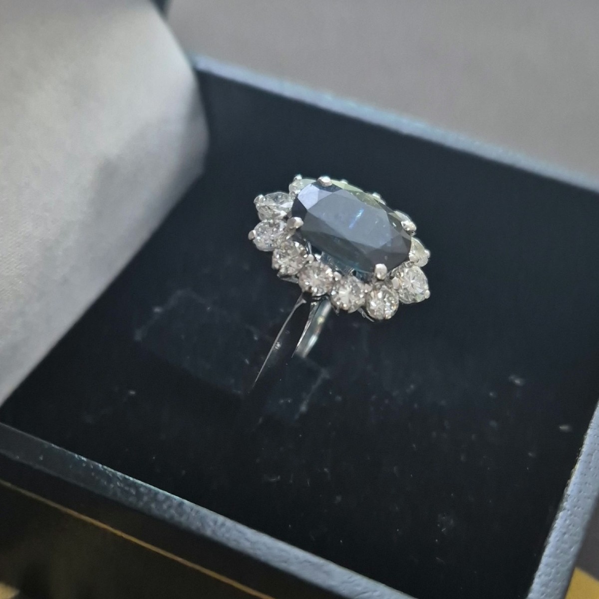 Sapphire And Diamond Entourage Ring -photo-3