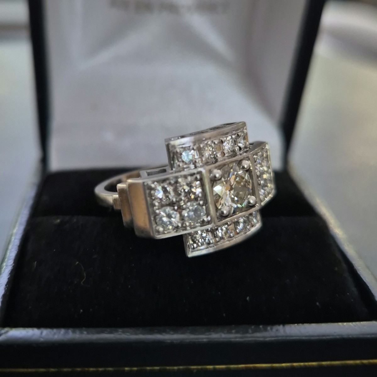 Art Deco Style Gold And Diamond Ring-photo-4