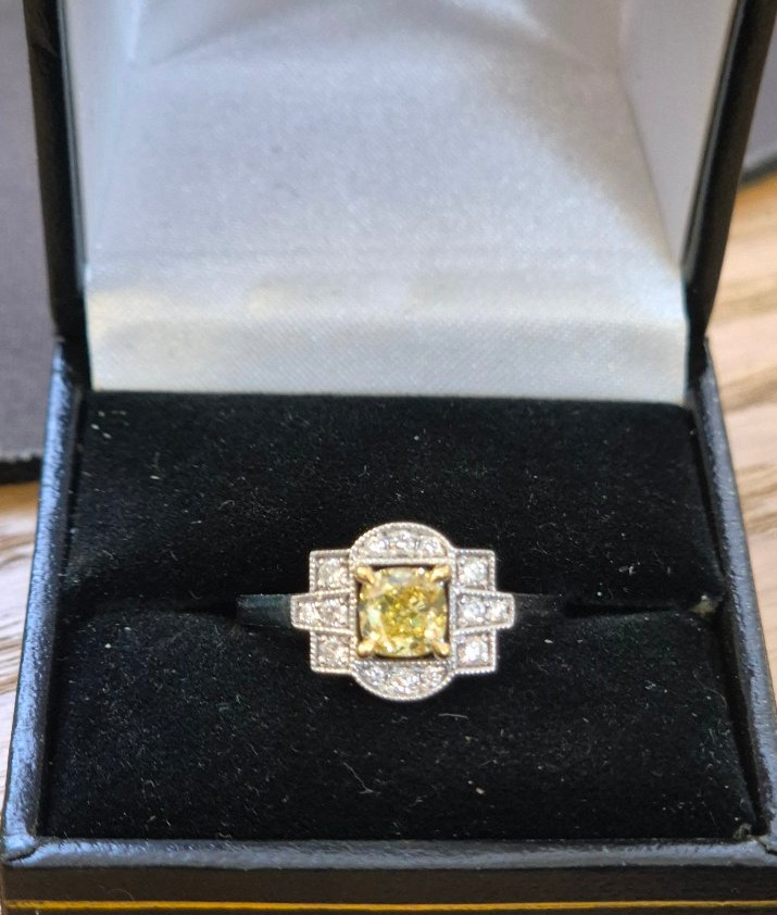 Bague style art déco diamants diamant jaune