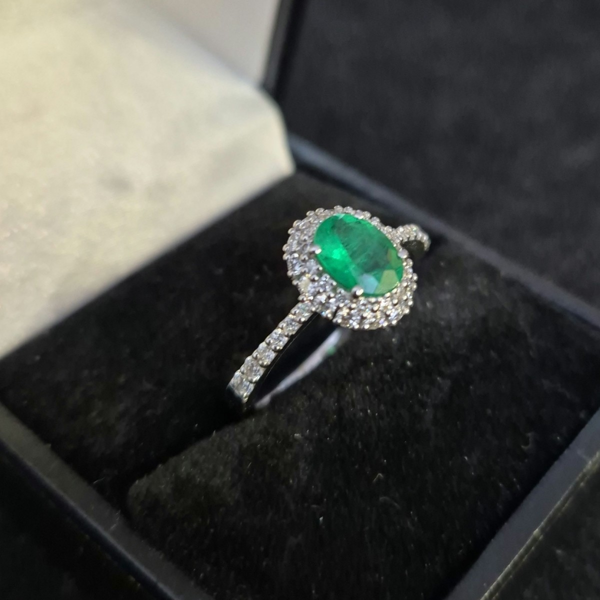 Bague émeraude diamants-photo-3