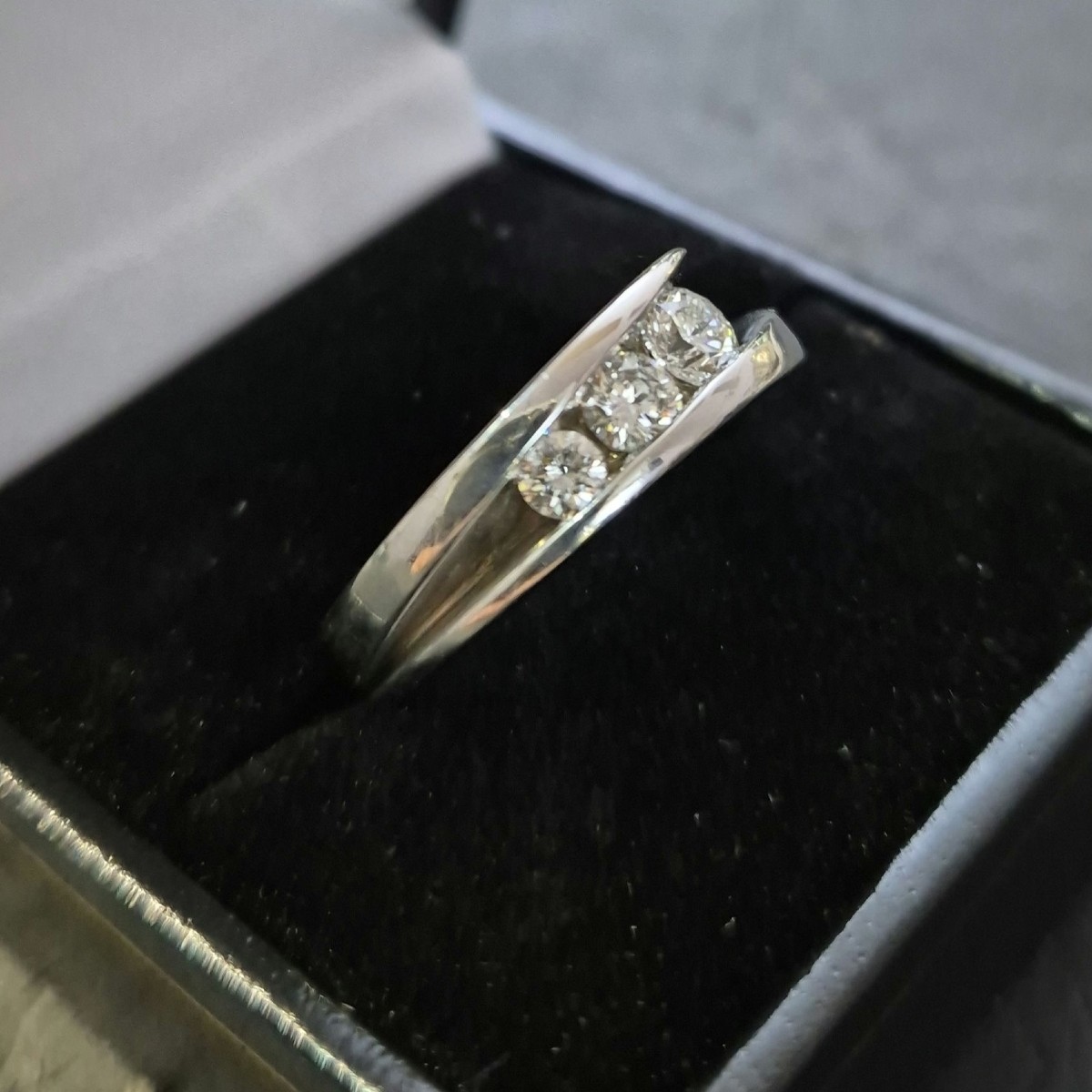 White Gold And Diamond Trilogy Ring-photo-2