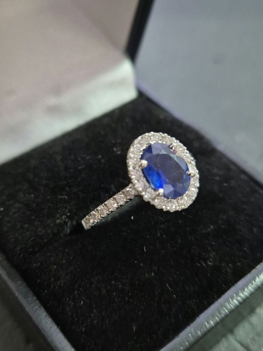 Bague entourage saphir diamants-photo-2