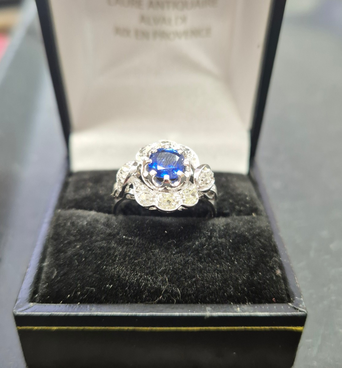 Art Deco Ring In White Gold  Saphire And Diamonds-photo-1