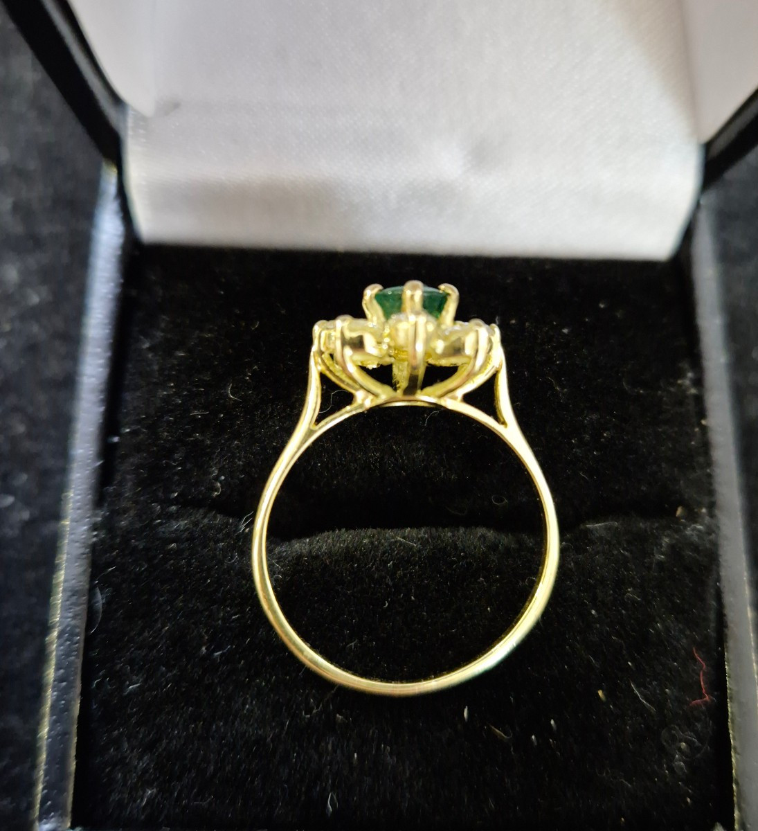 Bague entourage émeraude diamants or jaune-photo-3