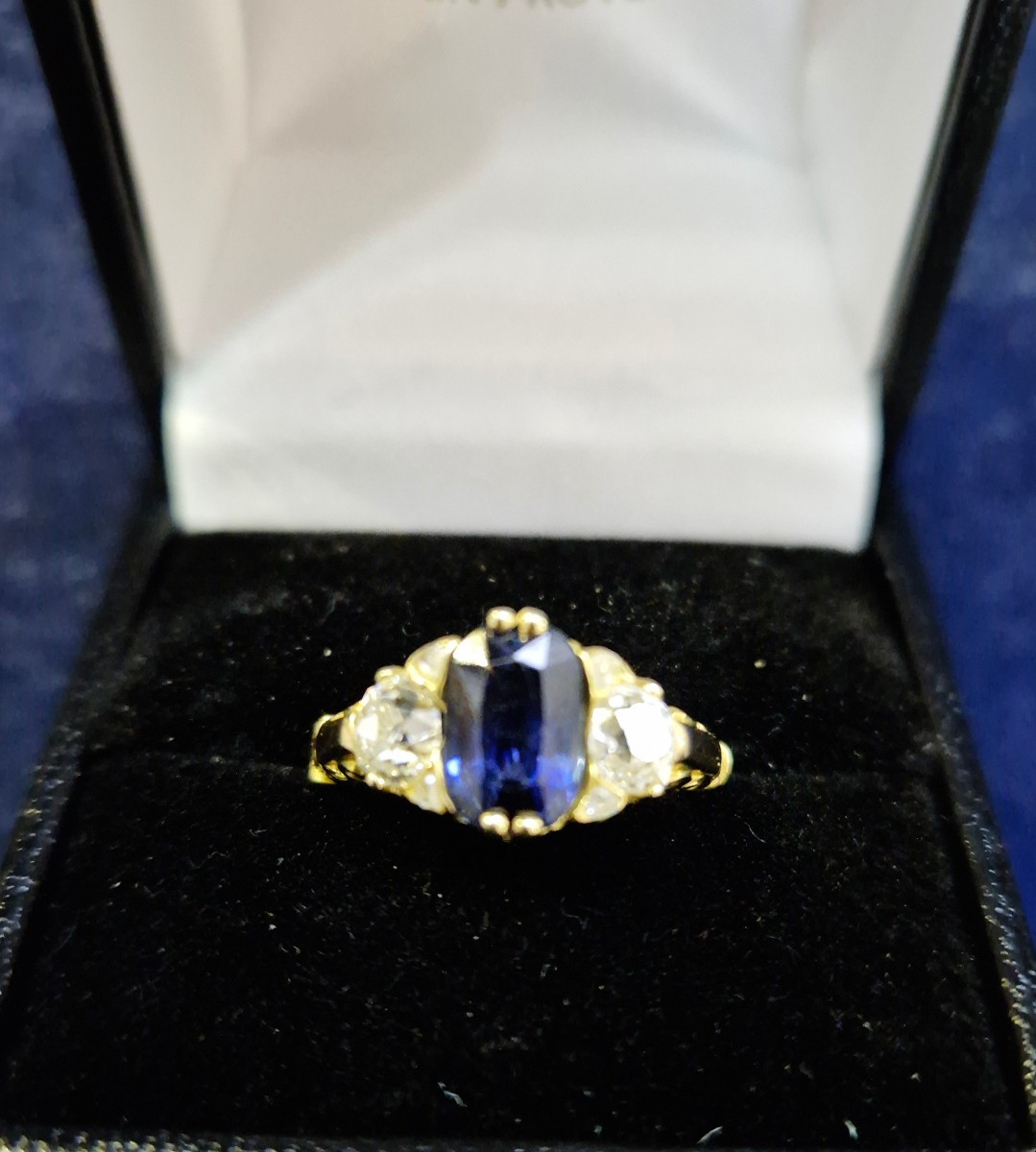 Diamond Sapphire Ring