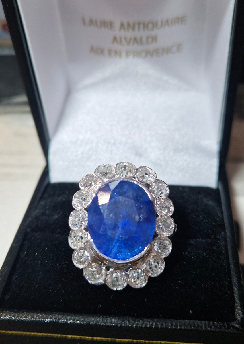 Art Deco Ring With Sapphire Diamond Surround-photo-2