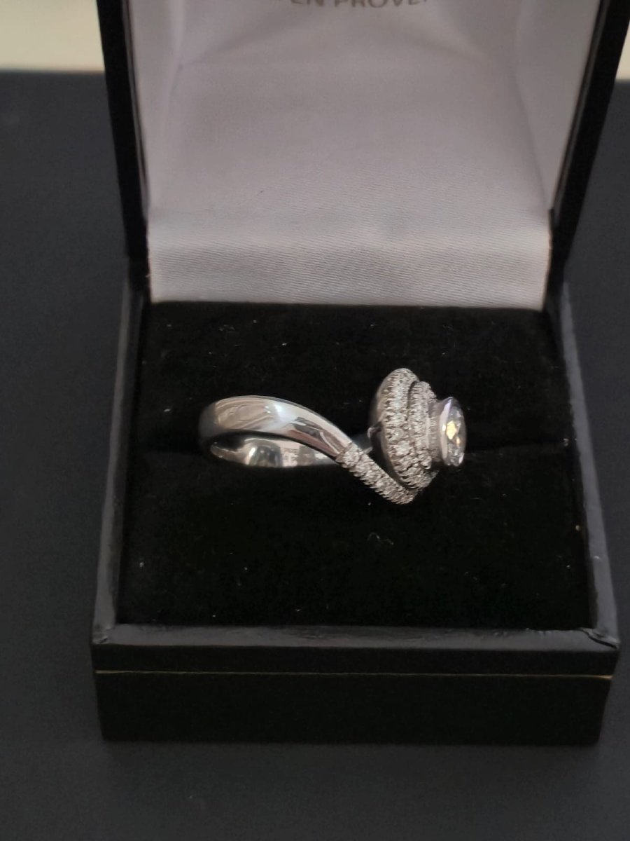 Damiani X Brad Pitt Diamond Solitaire Ring-photo-4