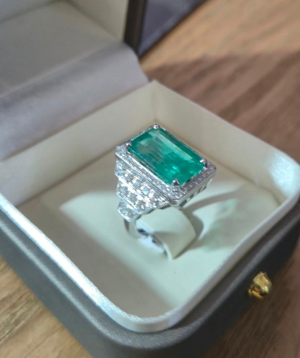 Art Deco Emerald And Diamond Ring-photo-2