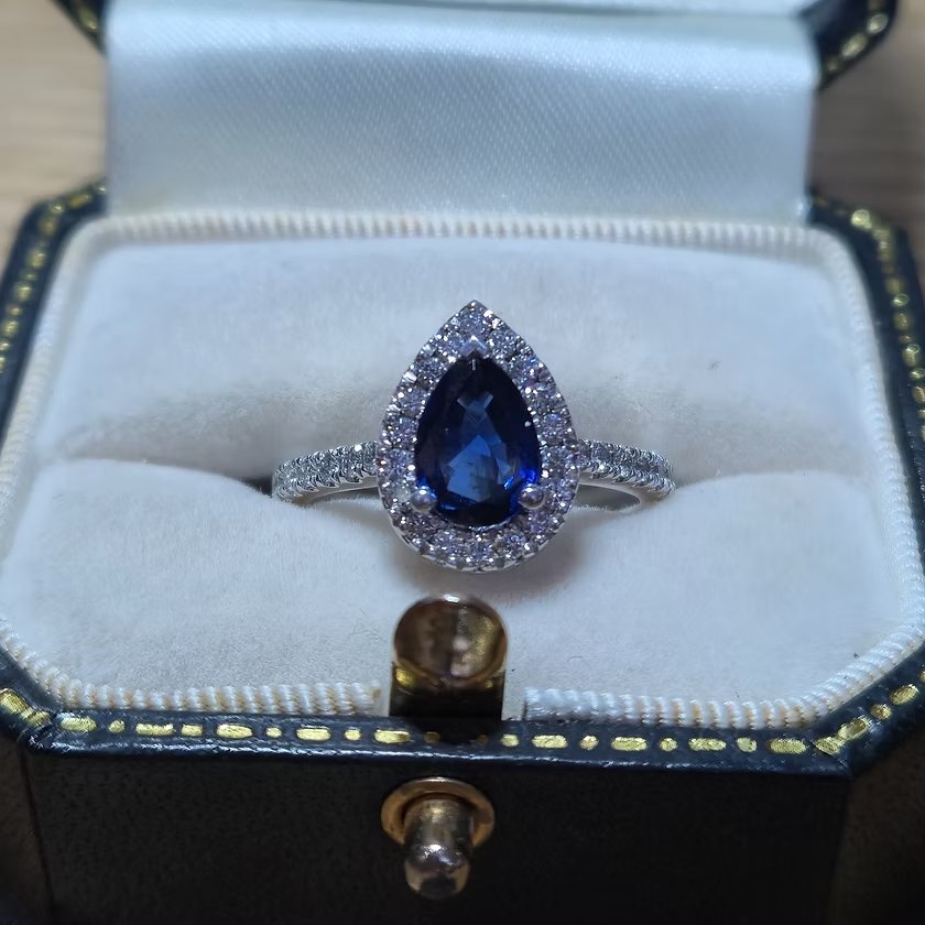 Bague saphir poire