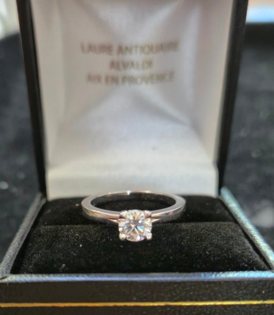 0.63 Ct Fvs Diamond Solitaire Ring-photo-3