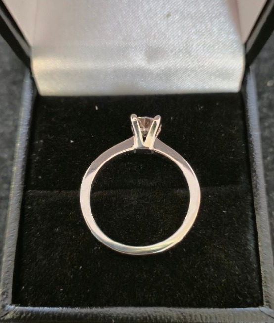 0.63 Ct Fvs Diamond Solitaire Ring-photo-1