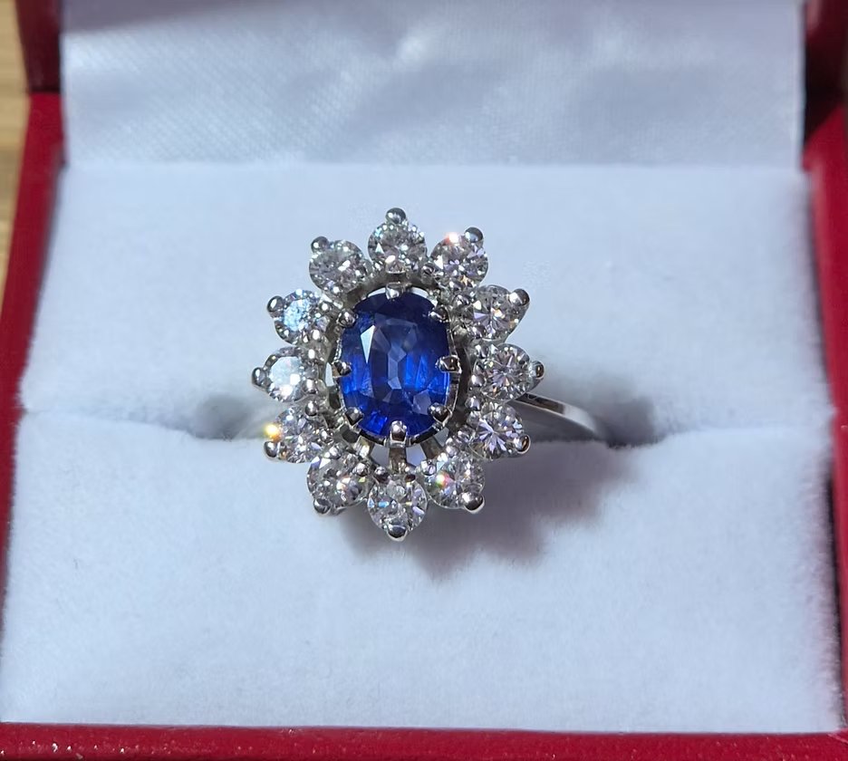 Vintage Daisy Sapphire Ring-photo-1