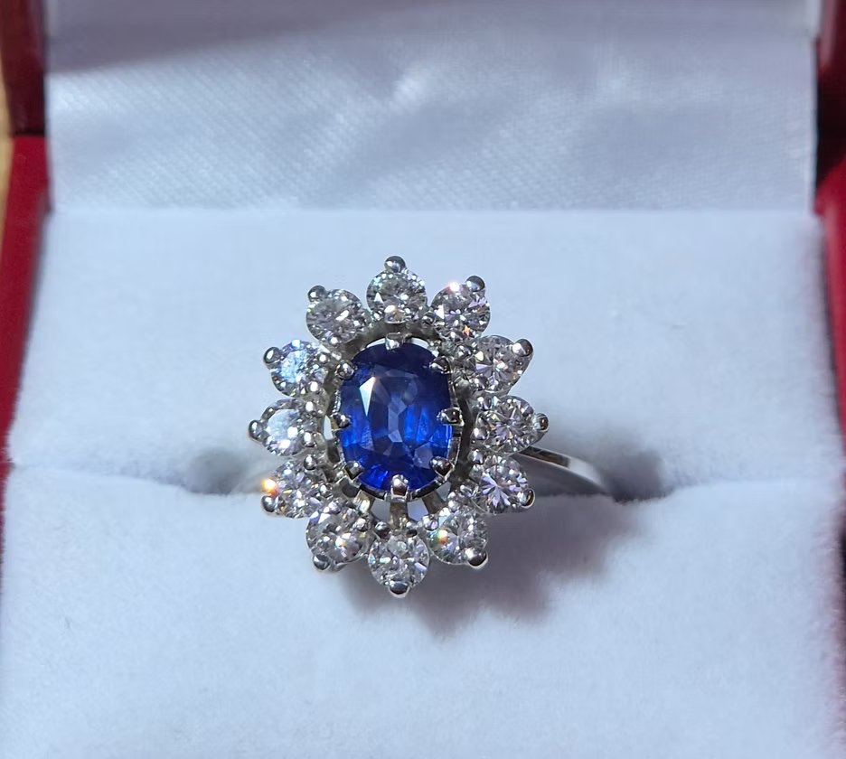 Vintage Daisy Sapphire Ring
