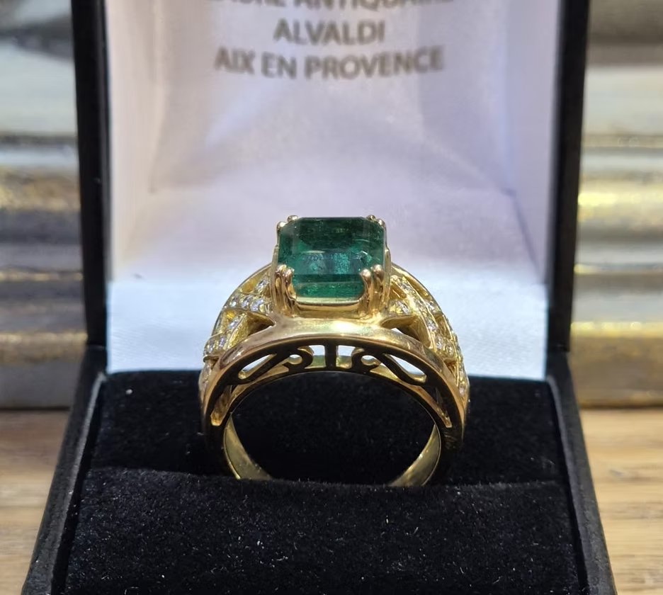 Emerald Ring With Diamond Latticework-photo-4