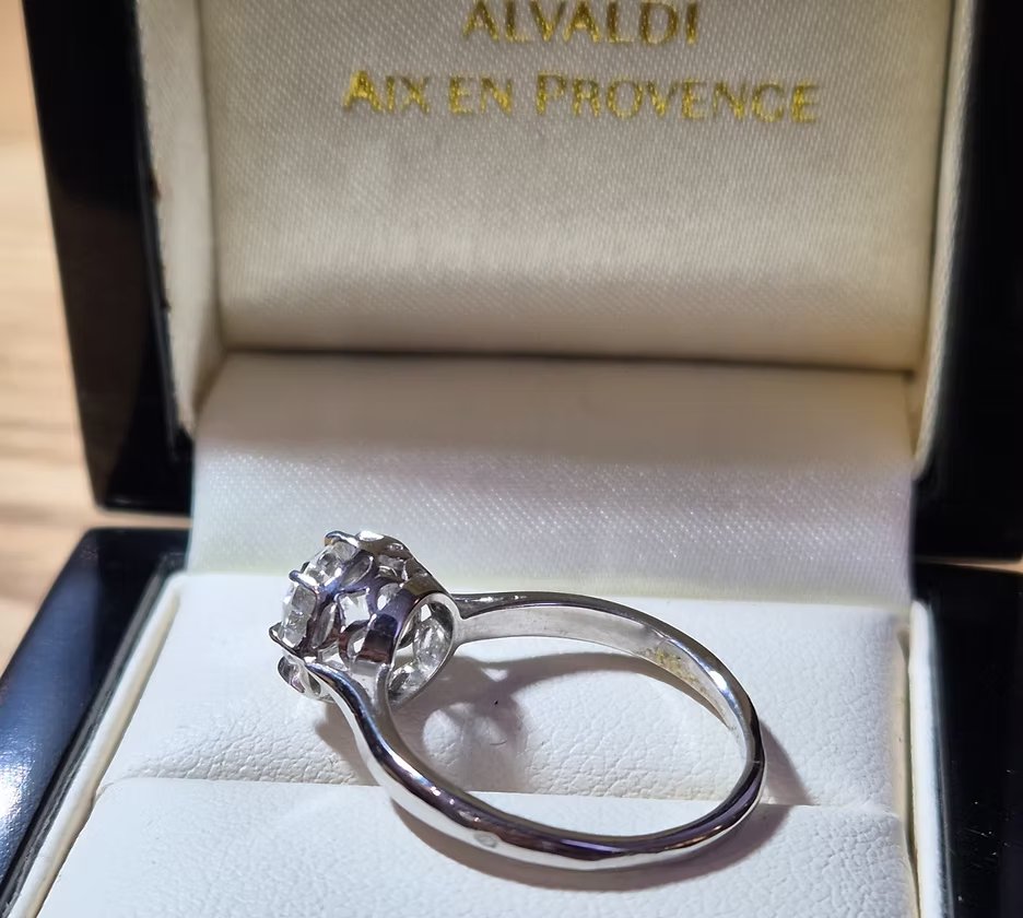1.36-carat Diamond Solitaire Ring-photo-3