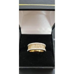 Two-tone 750 Gold Ring, Set With 1.10 Carats With Diamonds.