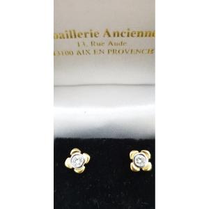 Pair Of 2 Gold Earrings, Yellow And Grey, Floral Pattern Years 1980