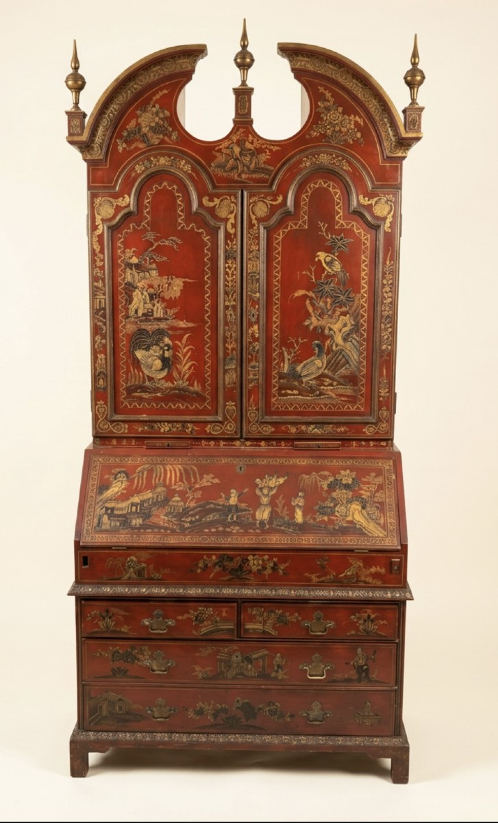 Red Lacquer Cabinet With Chinoiserie Decoration-photo-2