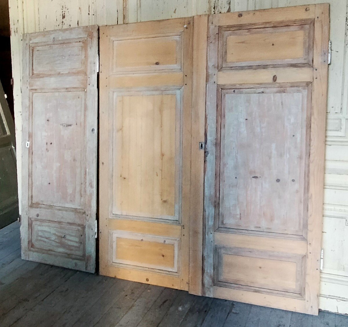 3 Identical Old Cupboard Doors H182cm L225cm-photo-4