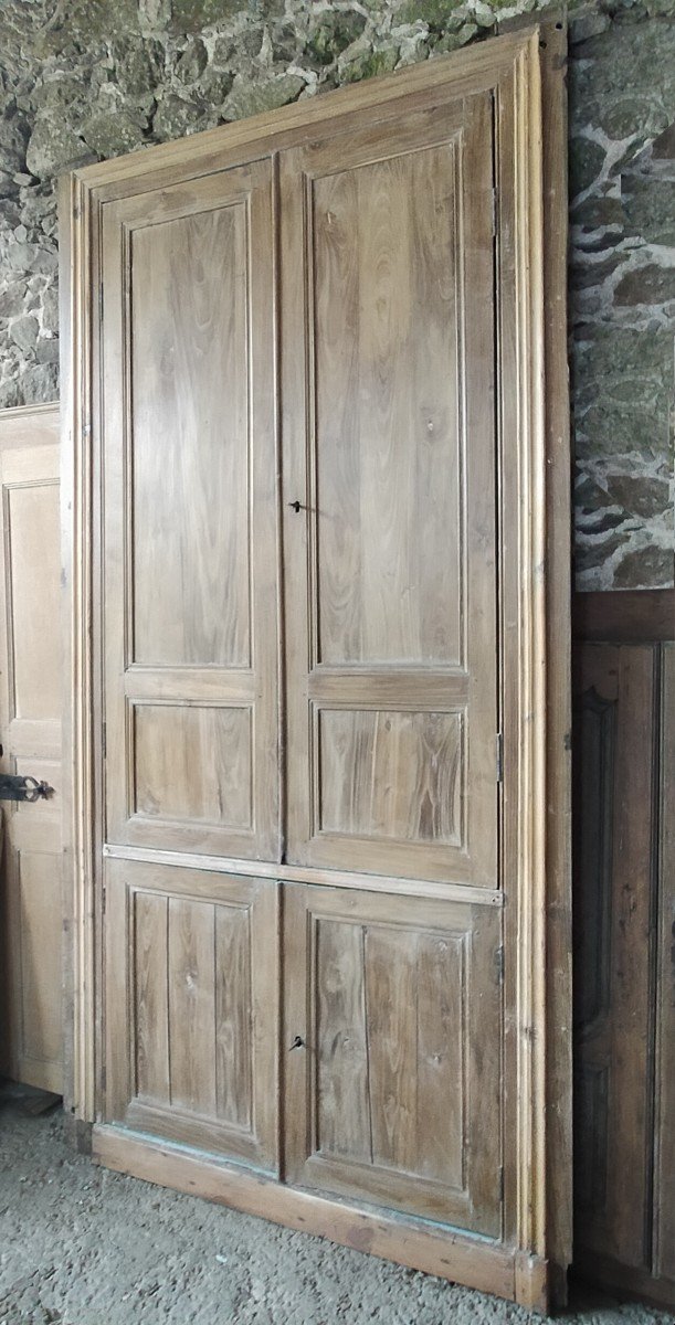 An Antique Double Cupboard Door In Noble Wood With Their Facade Woodwork Frame-photo-2