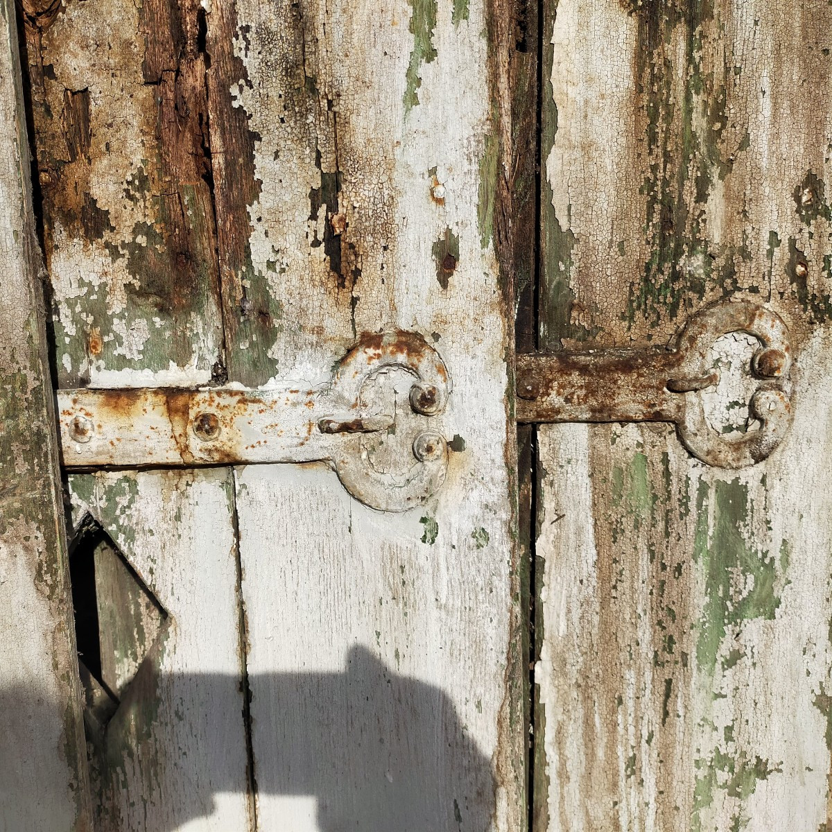 7 paires de pentures anciennes XVIIIème en fer forgé pour volets ou portes-photo-1