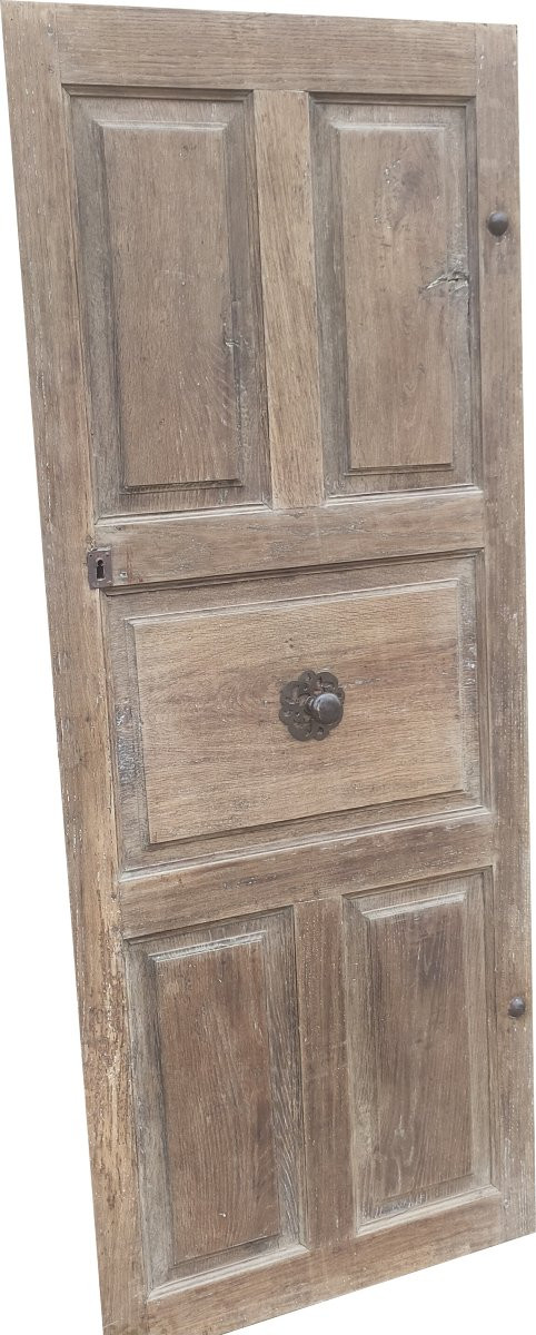 Antique Oak Door From The 18th Century And Its Woodwork And Ironwork-photo-2
