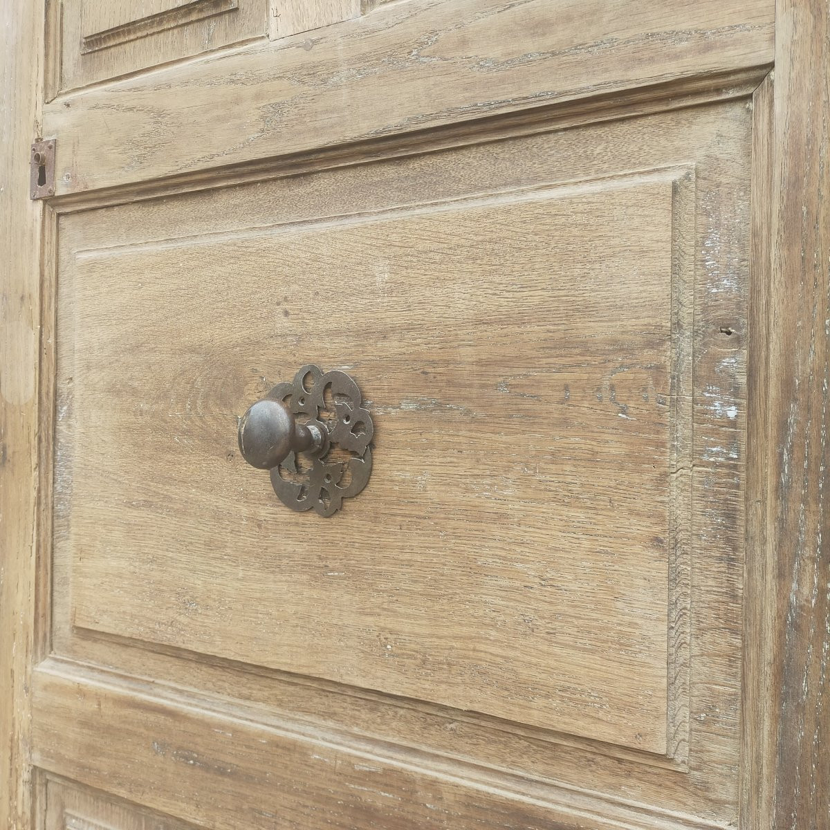 Antique Oak Door From The 18th Century And Its Woodwork And Ironwork-photo-4