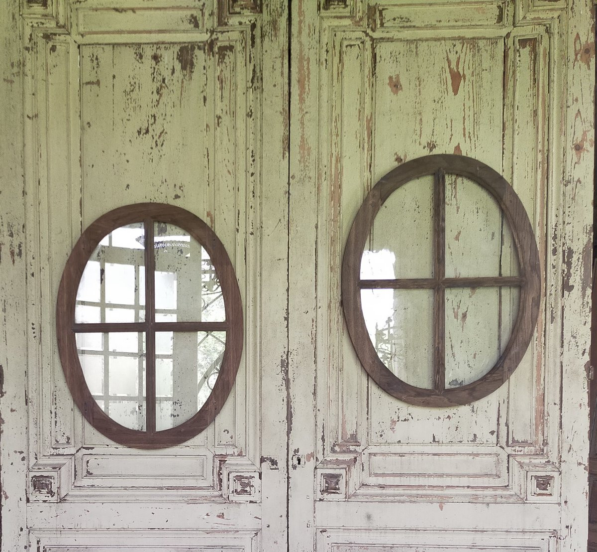 Deux oeil de boeuf en chêne en très bon état-photo-1