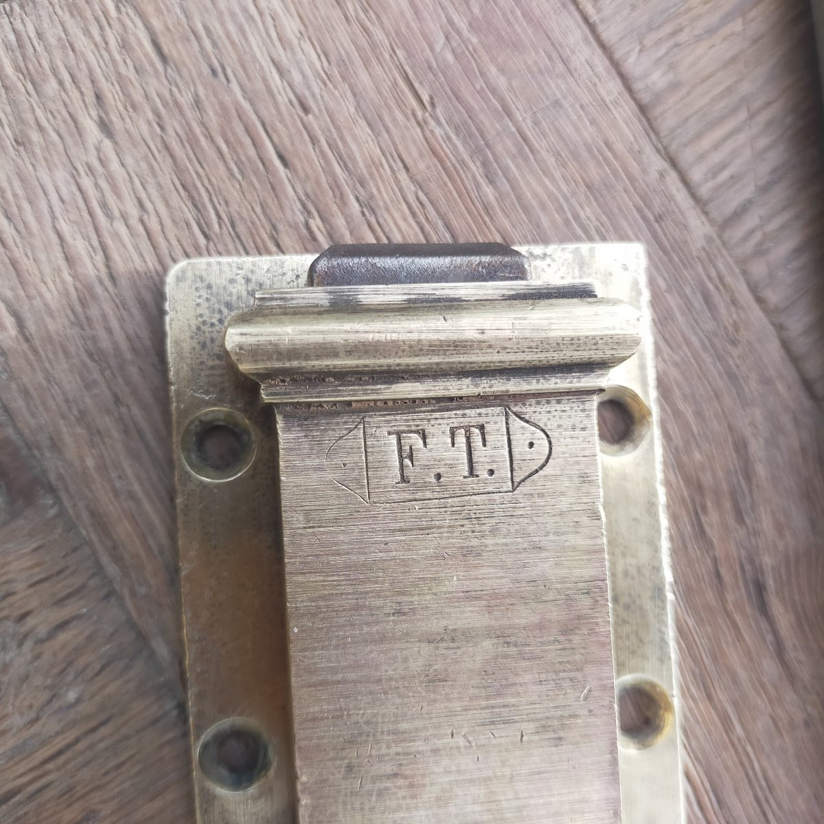 Lot de 5 verrous anciens monogrammés FT Maison Fontaine pour portes anciennes-photo-1