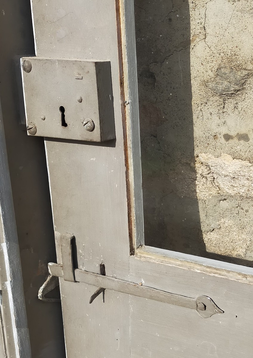 Two Similar Antique Six-pane Door Withtheir Frame-photo-2